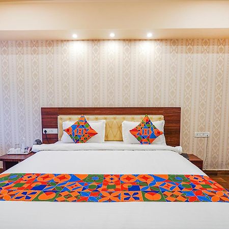 Fabhotel Grand Falcon Бангалор Екстериор снимка