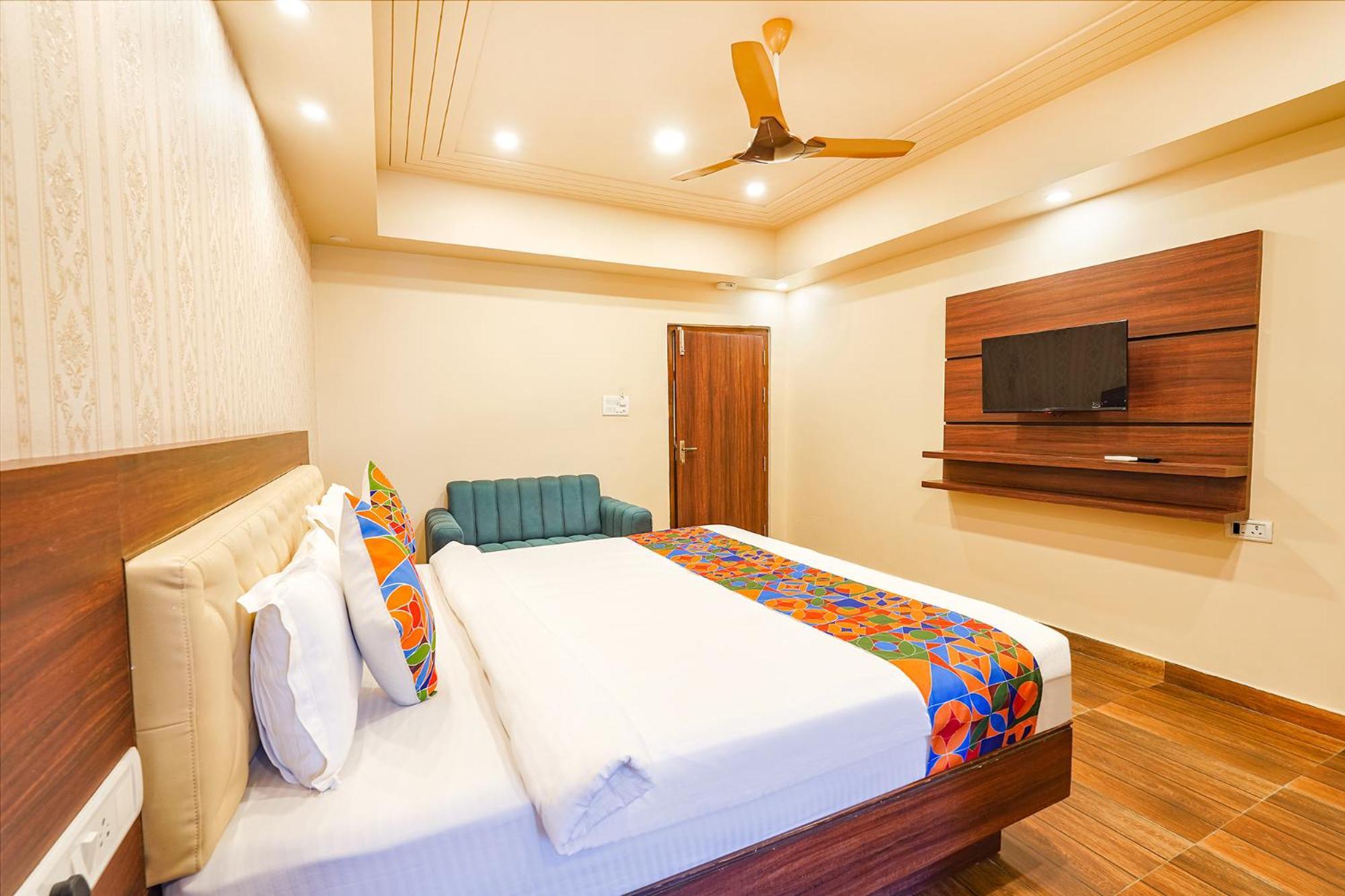 Fabhotel Grand Falcon Бангалор Екстериор снимка