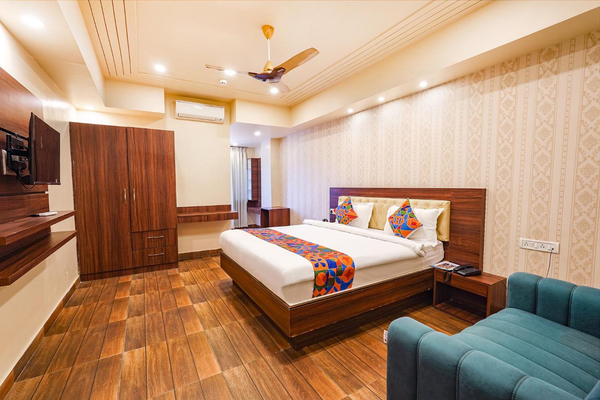 Fabhotel Grand Falcon Бангалор Екстериор снимка