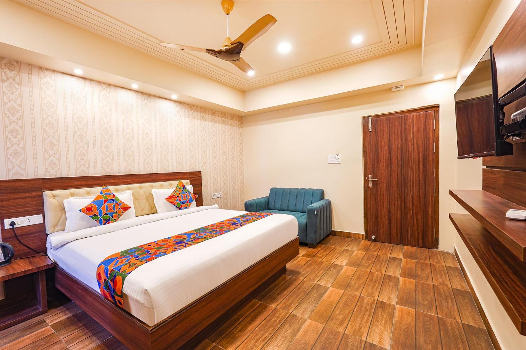 Fabhotel Grand Falcon Бангалор Екстериор снимка