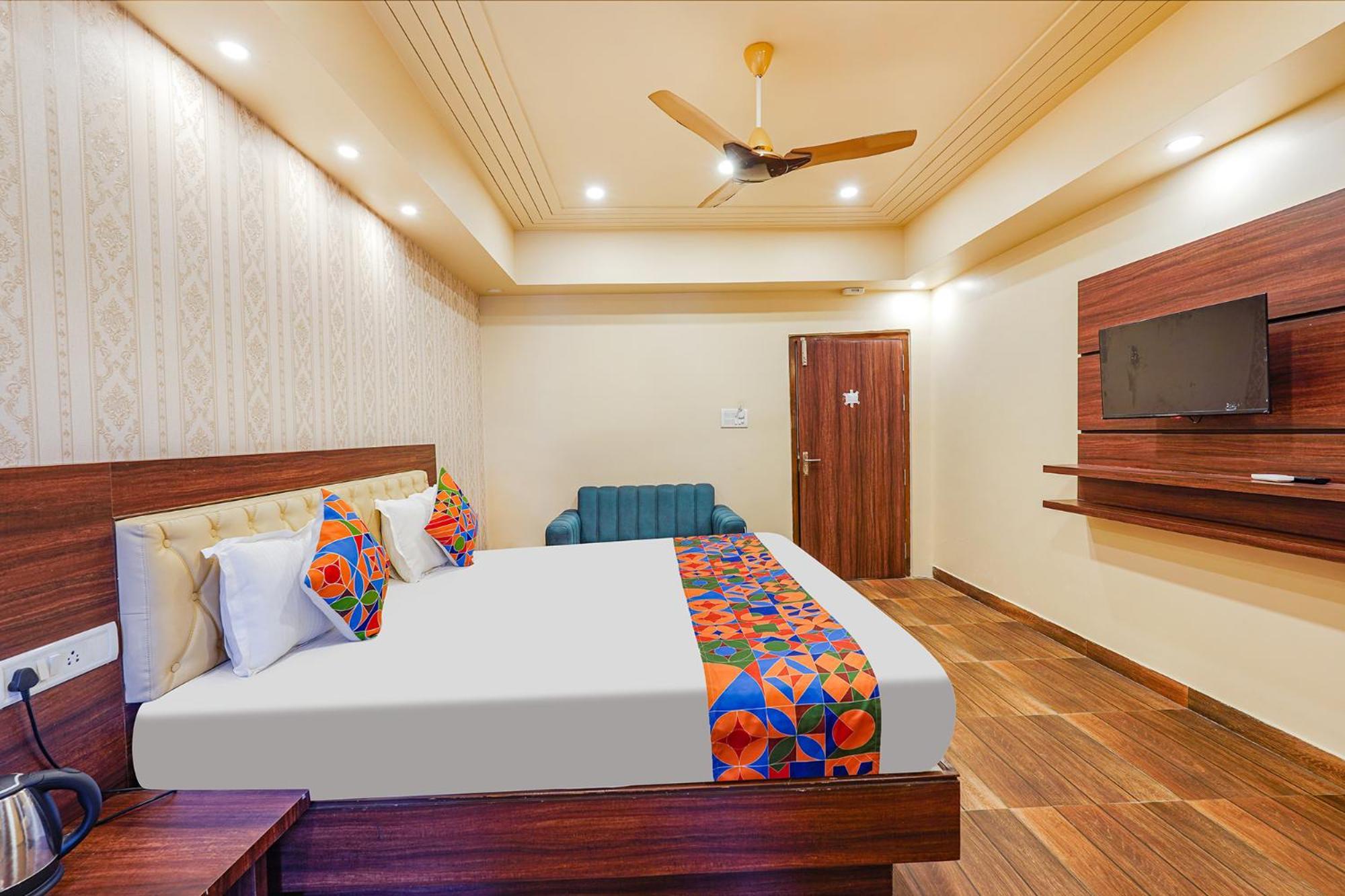 Fabhotel Grand Falcon Бангалор Екстериор снимка